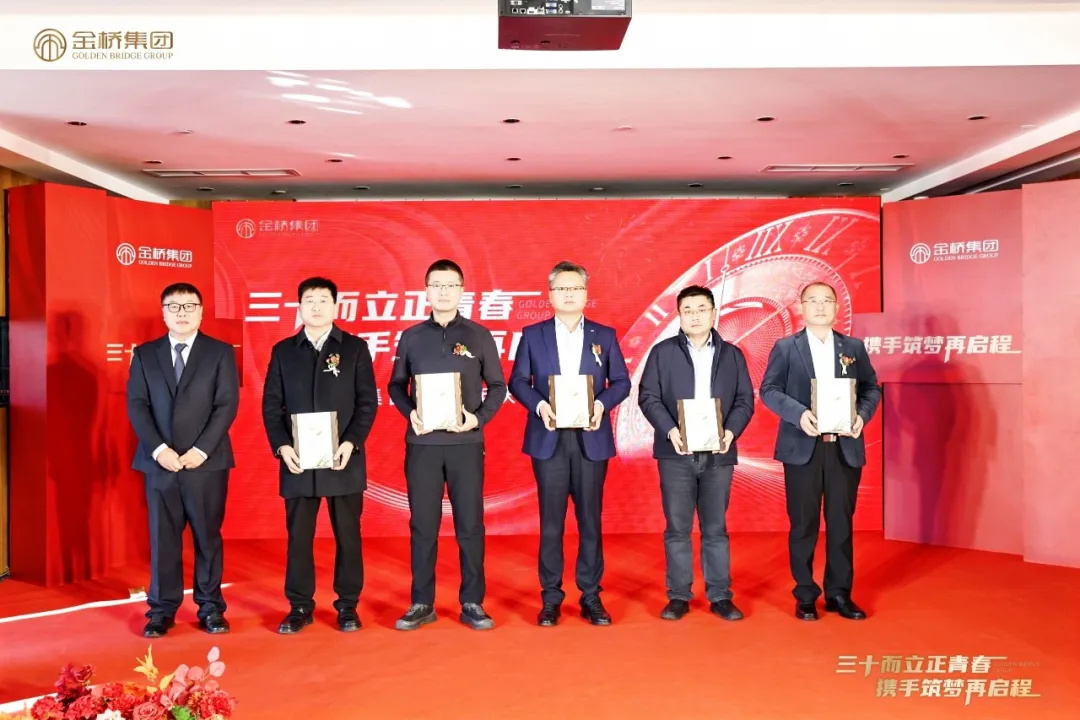 694a11cb8f86d.jpg 18(1).jpg